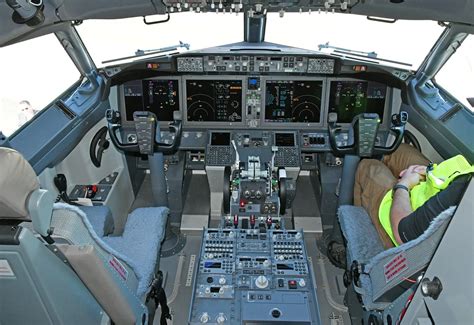 Is Boeing or Airbus Better? We Asked an Airline Pilot