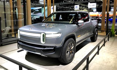 Closer look at Rivian's R1T all-electric pickup truck and why I ordered it