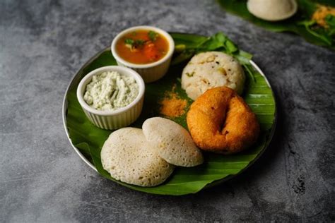 Idli Vada Images – Browse 2,317 Stock Photos, Vectors, and Video ...