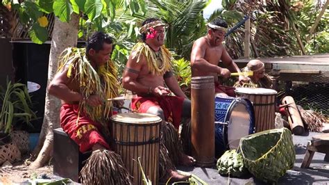 Samoan drums in Apia Samoa 2 - YouTube