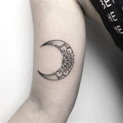 Pin de Aldana Alfonso en tatto sol tortuga luna | Tatuaje de luna llena, Tatuajes de luna, Tinta ...