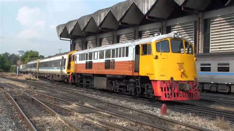 General Electric Nr. 4019 and 4028 in Bangkok SRT State Railway of Thailand GE Diesel Locomotive ...