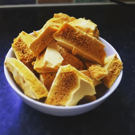 [Homemade] Honeycomb (also know as Cinder Toffee) : r/food