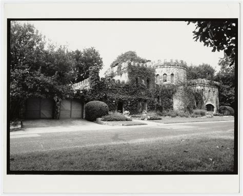 [Pemberton Castle (Fisher-Gideon House) Photograph #1] - The Portal to Texas History