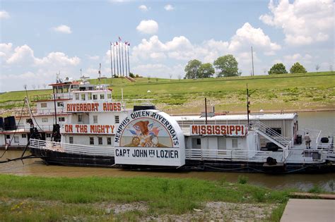 Recollections of a Vagabonde: The Island Queen in Memphis, Tennessee