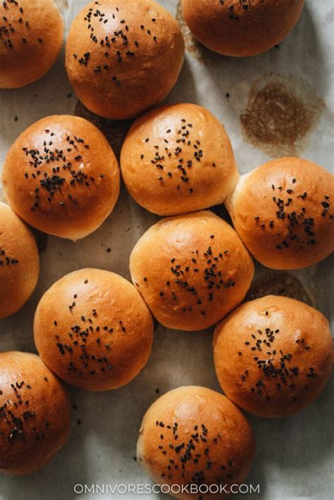 Baked BBQ Pork Buns (Char Siu Bao) - Omnivore's Cookbook