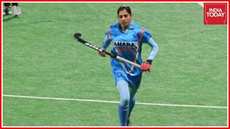 Indian Women's Hockey Team Captain Dropped From Rio Olympics - YouTube