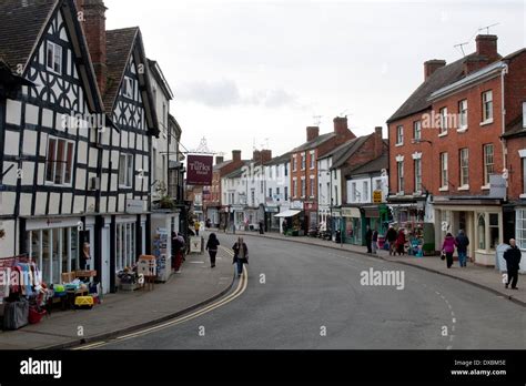 Alcester high street hi-res stock photography and images - Alamy