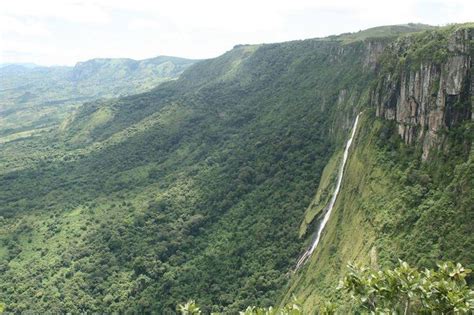 Zimbabwe - Mutarazi Falls, Honde Valley | Secret places, Tourist ...