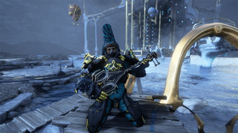 We can now use Kahl in Captura and it's hilarious using emotes. No guns ...