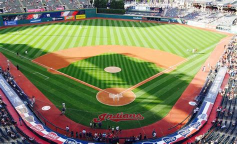 10 Smallest MLB Stadiums With Unique Outfield Dimensions