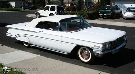 1960 Oldsmobile Super 88 - Information and photos - MOMENTcar