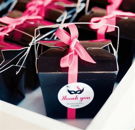 What to Tuck in Your Bridal Shower Swag Bags | | TopWeddingSites.com