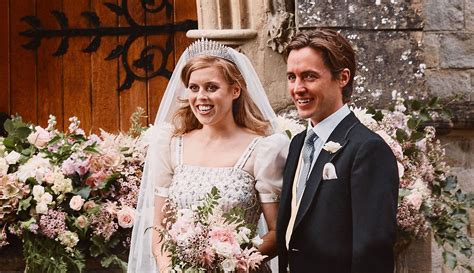 Princess-Beatrice-Edoardo-Mapelli-Mozzi-Wedding-Royal-Fashion-Tom ...