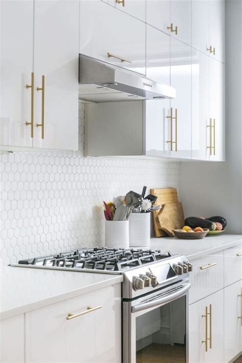 Bright and Airy Kitchen with High Gloss White Cabinets