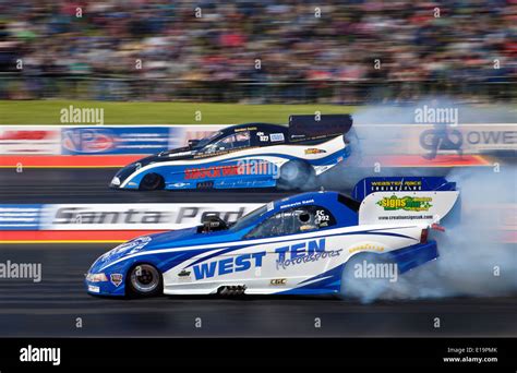 Top Fuel Funny car drag racing at Santa Pod. Kevin Kent Nearside Stock Photo: 69671523 - Alamy