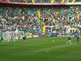 Nakamura's warm up shot | SPL: Celtic 2, Hearts 1 4th Novemb… | Flickr