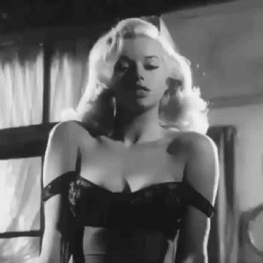 Vintage Glamour, Vintage Beauty, Diana Dors, Norma Jeane, Sex Symbol, Classic Beauty, Classic ...