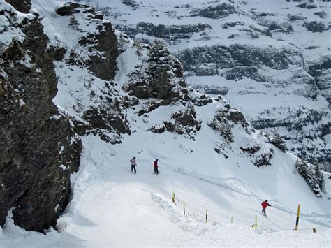 Perfect conditions on the Hundschopf section of the Lauberhorn course in April | Amazing ...