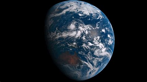 鳥肌ものの美しさ。 これが宇宙から見た地球です。日本の気象衛星ひまわり8号が撮影した地球の24時間... Sea Of Stars, Stars And Moon, Space Science ...