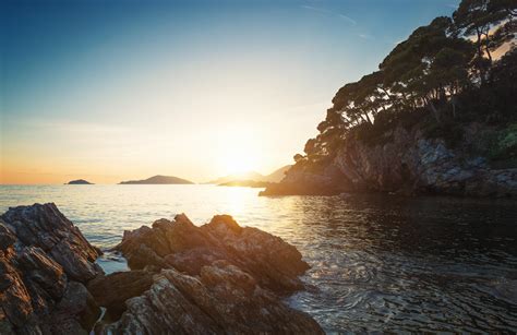 Ligurian Riviera [OC] [1920x1245] : r/EarthPorn