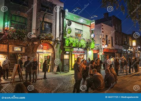 Temple Bar In Dublin At Night Editorial Image - Image: 46577725