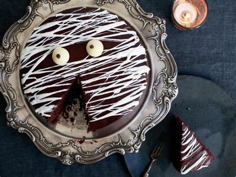 31 Best Halloween Cake Recipes & Decorating Ideas | Halloween Party Ideas and Recipes : Food ...