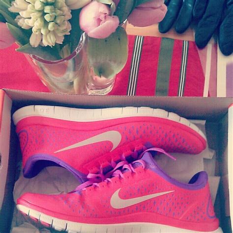 Shoes #301465 nike free, legs and tanned on Favim.com