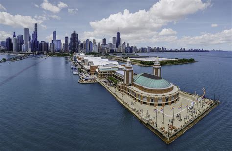 14 Best Boat Tours in Chicago To Try in 2021