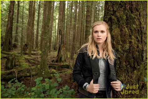 Eliza Taylor & Marie Avgeropoulos: 'The 100' Cast Pics & New Trailer! | Photo 651242 - Photo ...