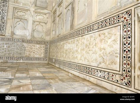 Inside Interior Taj Mahal Stock Photos & Inside Interior Taj Mahal Stock Images - Alamy