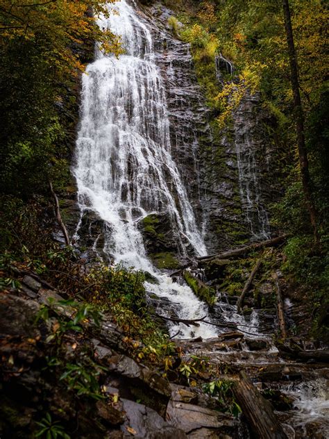 20 BEST Waterfalls in North Carolina To Visit