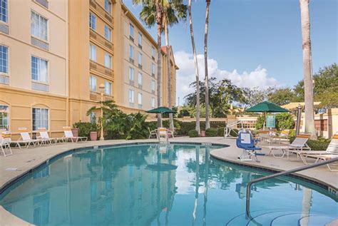 Top Orlando Airport Hotels To Bookend Your Disney World Trip