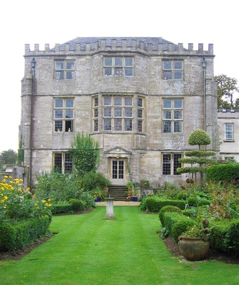 22 Beautiful Castles & Stately Homes in Gloucestershire - Visit ...