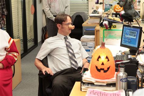 9 of Dwight Schrute's Nerdiest Sci-Fi Moments from The Office | Flipboard