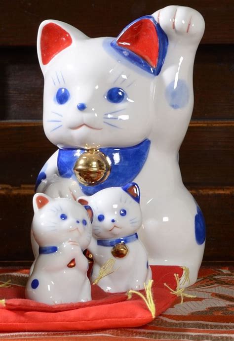 1000+ images about japan cat on Pinterest | Nyan nyan, Ceramics and Cats