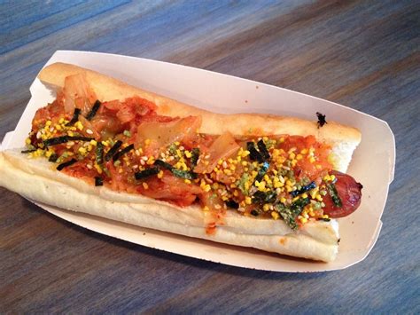 The Blueberry Files: Blue Rooster Food Co. Hugo's Hot Dog