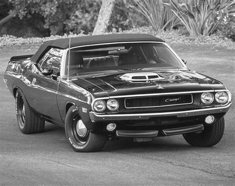 #ThrowbackThursday Old school Dodge Challenger. | Dodge muscle cars, Dodge challenger, Pony car