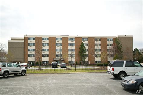 Cedar Center Apartments - University Heights, OH | Apartment Finder