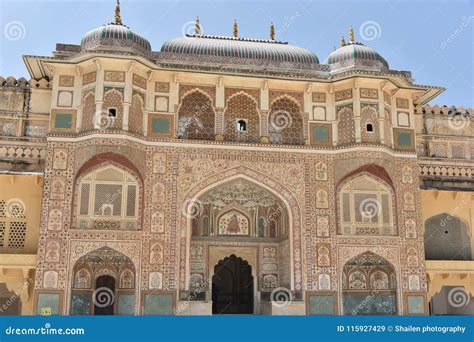 Amer Rajput Fort Architecture, Amber, Jaipur, Rajasthan Stock Image - Image of ancient, lake ...