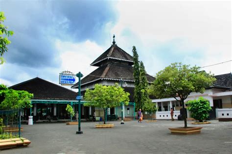 Masjid Agung Demak - Pesona Nusantara