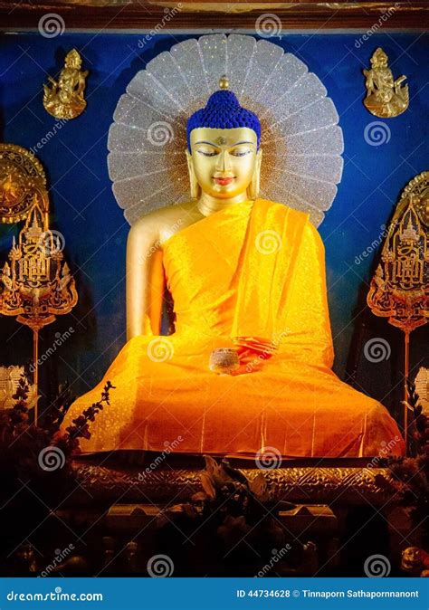 Buddha Statue In Mahabodhi Temple. Editorial Stock Photo - Image: 44734628