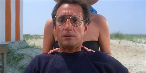 Jaws: Why Brody Is A Perfect Protagonist (& The Shark Is A Classic Movie Monster)