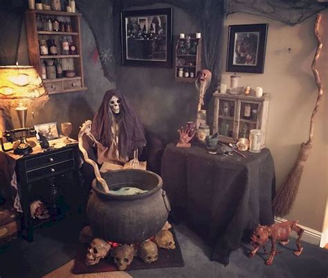 62 Stunning Halloween Decorations Indoor Ideas | Halloween haunted house decorations, Halloween ...