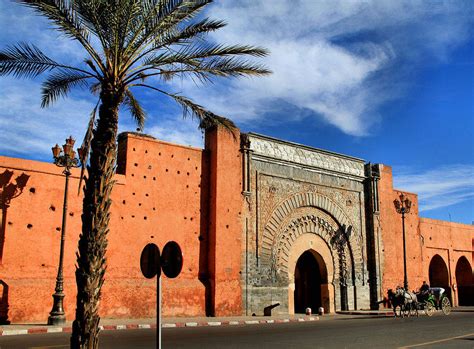 Jemaa El Fna Tombeaux Saadiens Souk à Marrakech | Principaux Monuments ...