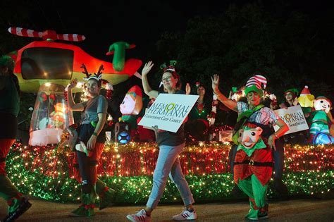 League City holiday parade lights up Main Street