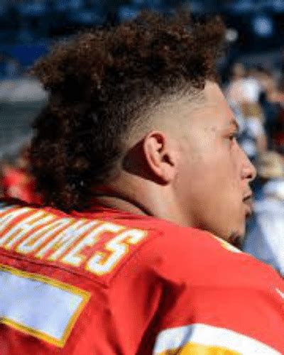 Patrick Mahomes haircut - with real life photos - Dr HairStyle