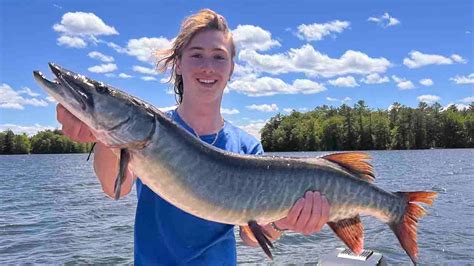 Illinois teen fisherman catches 50-inch muskie: 'A whole experience' | Fox News