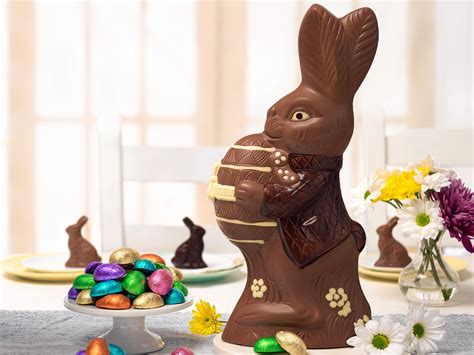 Giant Chocolate Easter Bunny: Large Milk Chocolate Bunny