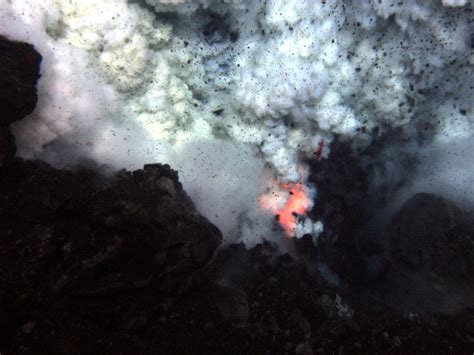 NASA explored an ocean volcano to find alien life on other moons ...